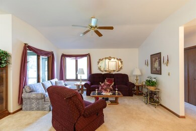 638 W 94th Ct, Crown Point, IN 46307 - photo 5