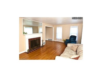 Neutral plaster walls in living room with beautifu
