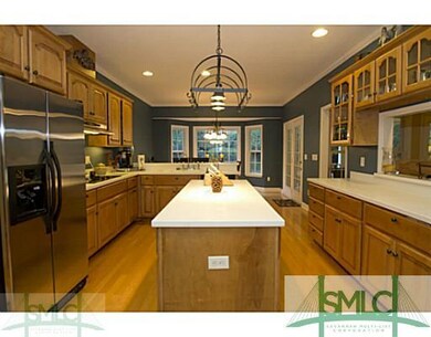 Kitchen. THIS KITCHEN IS FOR COOKS! LOTS OF PREP S