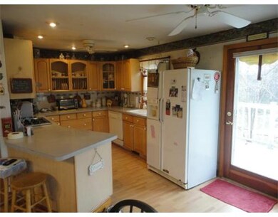 78 Forest St, Wakefield, MA 01880 - photo 3