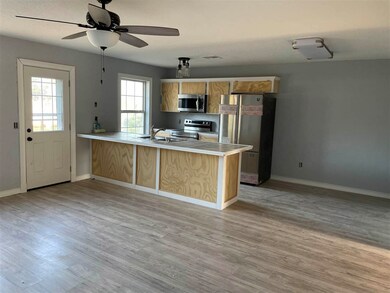 203 Deer Dr, Cache, OK 73527 - photo 6