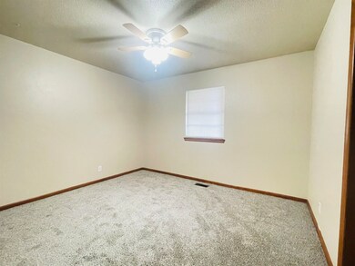 1205 N 14th St, Enid, OK 73701 - photo 6