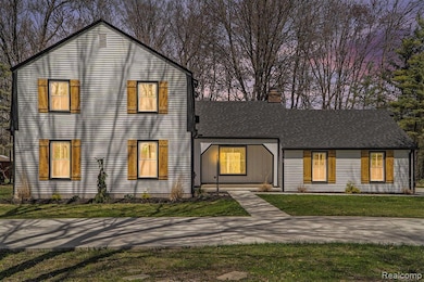 26914 Pebblestone St, Southfield, MI 48034 - photo 2