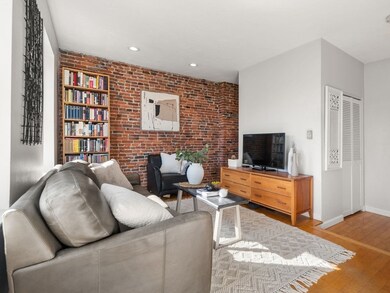 16 Foster St unit 9, Boston, MA 02109 - photo 3