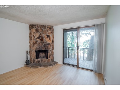 2665 Woodstone Place unit 24, Eugene, OR 97405 - photo 5