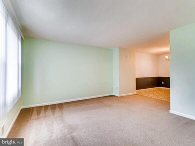 253 Southeastern Ct, Essex, MD 21221 - photo 5