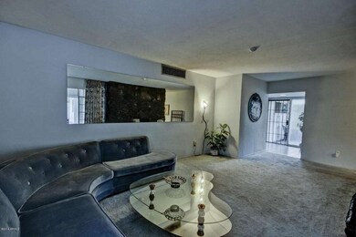 Living Rm - 2