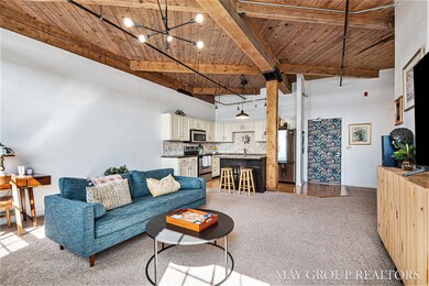 Living room/Kitchen.