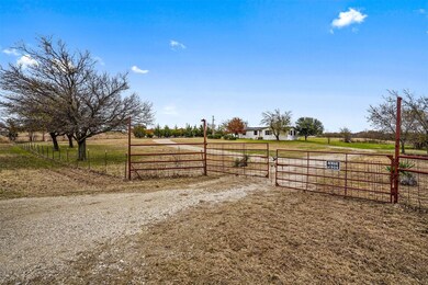 635 Chisholm Hills Dr, Rhome, TX 76078 - photo 4