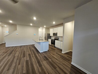 164 Texas Agate Dr unit 4, Kyle, TX 78640 - photo 3