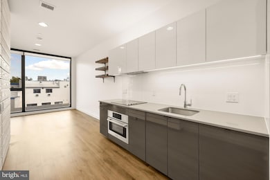 Chapman Stables unit 331, Washington, DC 20001 - photo 5