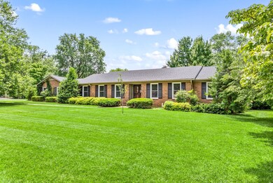 107 N Sunset Cir, Hopkinsville, KY 42240 - photo 2