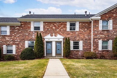 2007 Windsor Dr unit 2007, Framingham, MA 01701 - photo 2