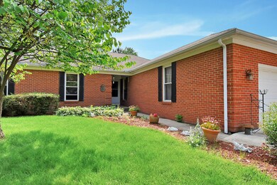 1811 Scott Glen Ct, Columbus, OH 43229 - photo 2