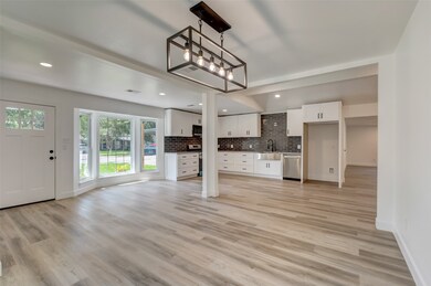 315 Cypress St, Alvin, TX 77511 - photo 6