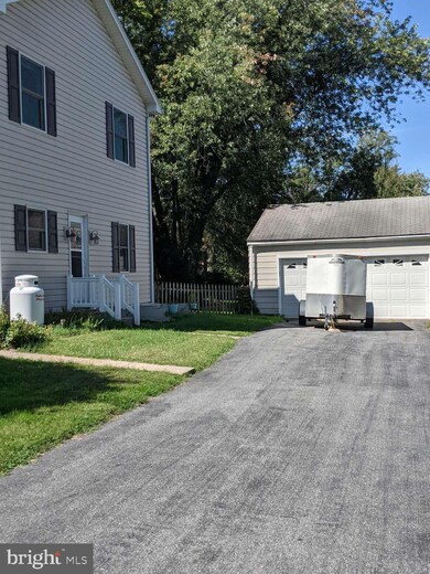 253 Hilltop Rd, Hummelstown, PA 17036 - photo 2