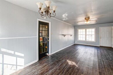 Living Room door into the garage and Laundry Room.
