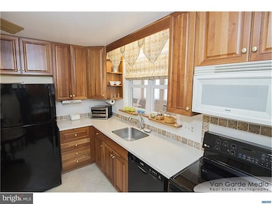 622 W 11th St, New Castle, DE 19720 - photo 5