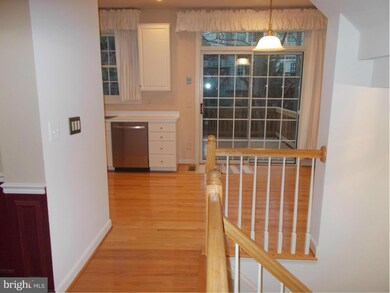 9908 Michael Schar Ct, Vienna, VA 22181 - photo 6