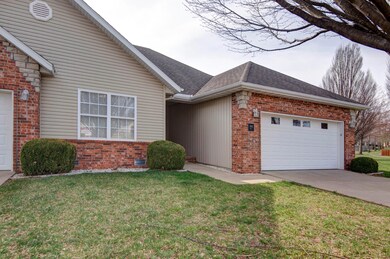 1392 N Sandy Creek Cir unit 4, Nixa, MO 65714 - photo 2