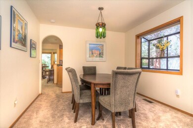 1185 SE Shadowood Dr, Bend, OR 97702 - photo 6