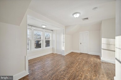 225 Garfield Ave unit 3RD FLOOR, Norwood, PA 19074 - photo 2