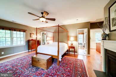 1302 Wake Forest Dr, Alexandria, VA 22307 - photo 4