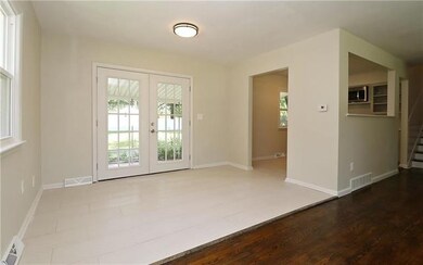 4837 Melrose Ln, Shawnee, KS 66203 - photo 6