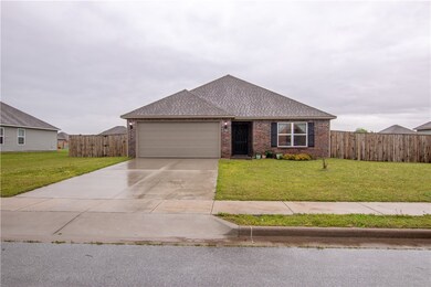914 Ethan James St, Elkins, AR 72727 - photo 2