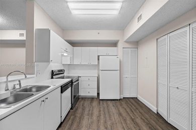 6976 SW 39th St unit G102, Davie, FL 33314 - photo 6