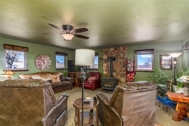 2104 E Columbia St, Okemah, OK 74859 - photo 6