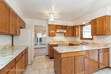 19031 Farm Crest Terrace, Country Club Hills, IL 60478 - photo 4