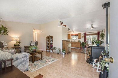 3324 SW Pumice Ave, Redmond, OR 97756 - photo 6