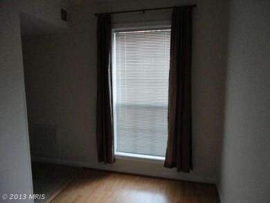 12181 Cardamom Dr, Woodbridge, VA 22192 - photo 4