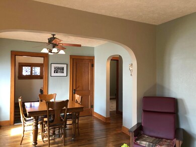 916 Dakin St, Lansing, MI 48912 - photo 5