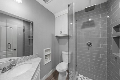 7651 Greendowns St, Houston, TX 77087 - photo 5