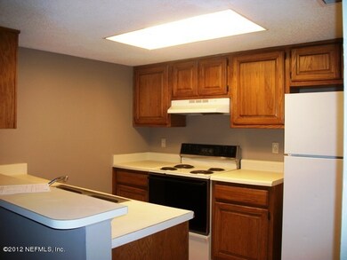 7650 Jana Ln S, Jacksonville, FL 32210 - photo 2