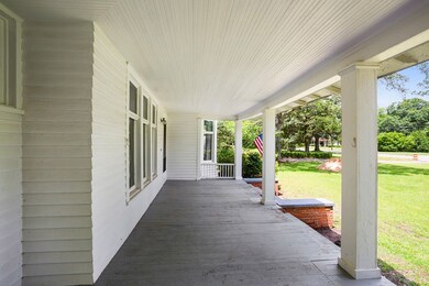 140 College St, Cuthbert, GA 39840 - photo 3