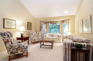 102 Harvard Ct unit 28LI10, Glenview, IL 60026 - photo 3