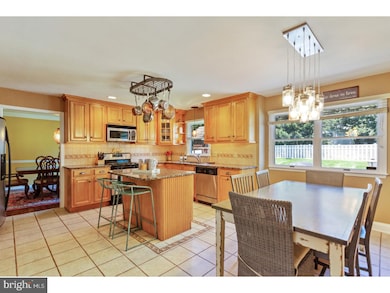 626 Highpointe Cir, Langhorne, PA 19047 - photo 6