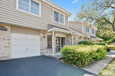 1916 Wisteria Ct unit 2, Naperville, IL 60565 - photo 3
