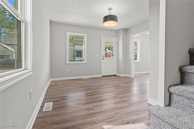 611 3rd St NE, Massillon, OH 44646 - photo 2