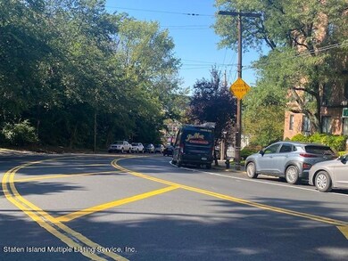 Highview Condominium unit 5B, Staten Island, NY 10301 - photo 3