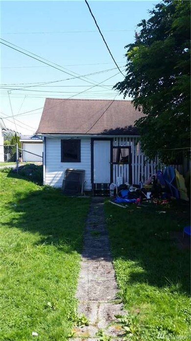 2207 Mcdougall Ave, Everett, WA 98201 - photo 2