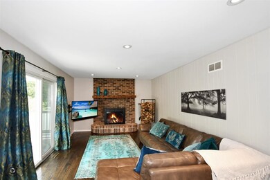 1310 Carol Ln, Naperville, IL 60565 - photo 6