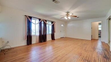 1019 E Milam St, Ennis, TX 75119 - photo 4