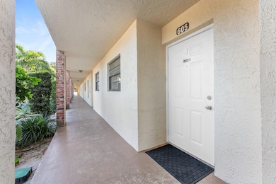 23490 Lyons Rd unit 605, Boca Raton, FL 33428 - photo 4