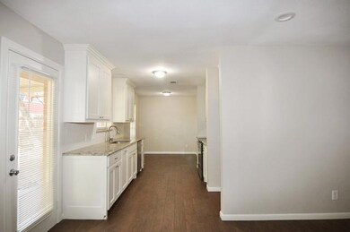 1041 Livingston Dr, Hurst, TX 76053 - photo 7