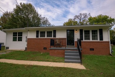 219 Chestnut Dr, Shelbyville, TN 37160 - photo 3