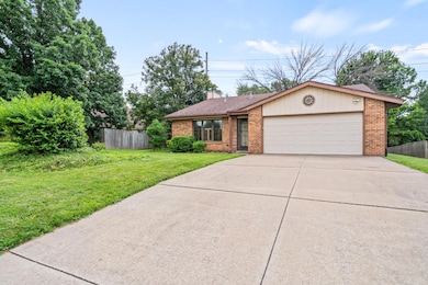 2002 Chapel Hill Rd, Columbia, MO r02
